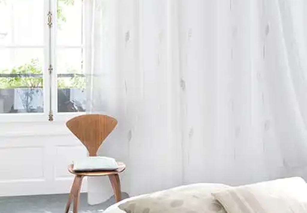 Fényáteresztő függönyök