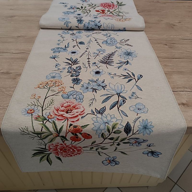 Gobelin asztali futó virágokkal
