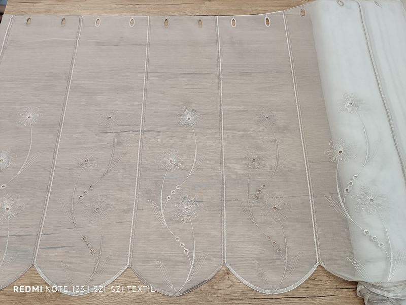 Vitrázs függöny fehér-bézs hímzett 60cm