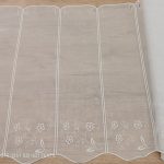 Vitrázs függöny 60cm természetes hatású hímzett